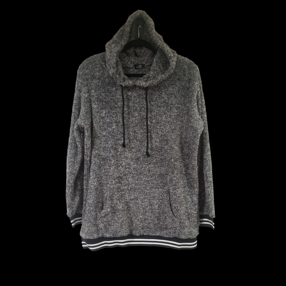 Vivette Soft hoodie size medium